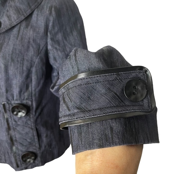 Retro Inspired Denim Jacket 💙 - Picture 10 of 11